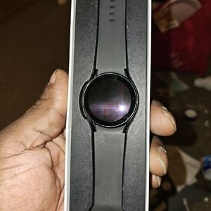 BRAND NEW GALAXY 4 WATCH WITH ALL ACCESSORIES
